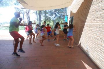 campamento-verano-ingles-madrid-baile